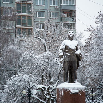 Памятники, Снегопад, Улица Кирова