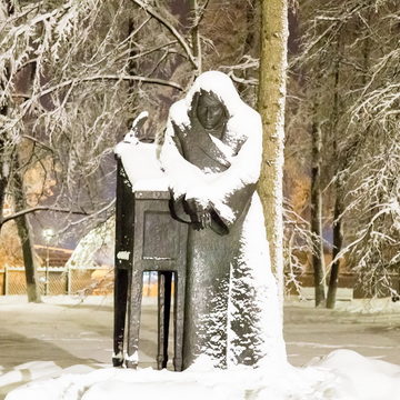 Памятник Гоголю, Памятники, Снегопад