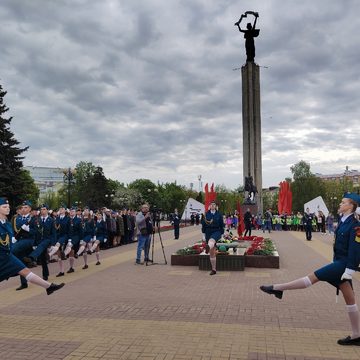 День Победы, Общество, Площадь Победы