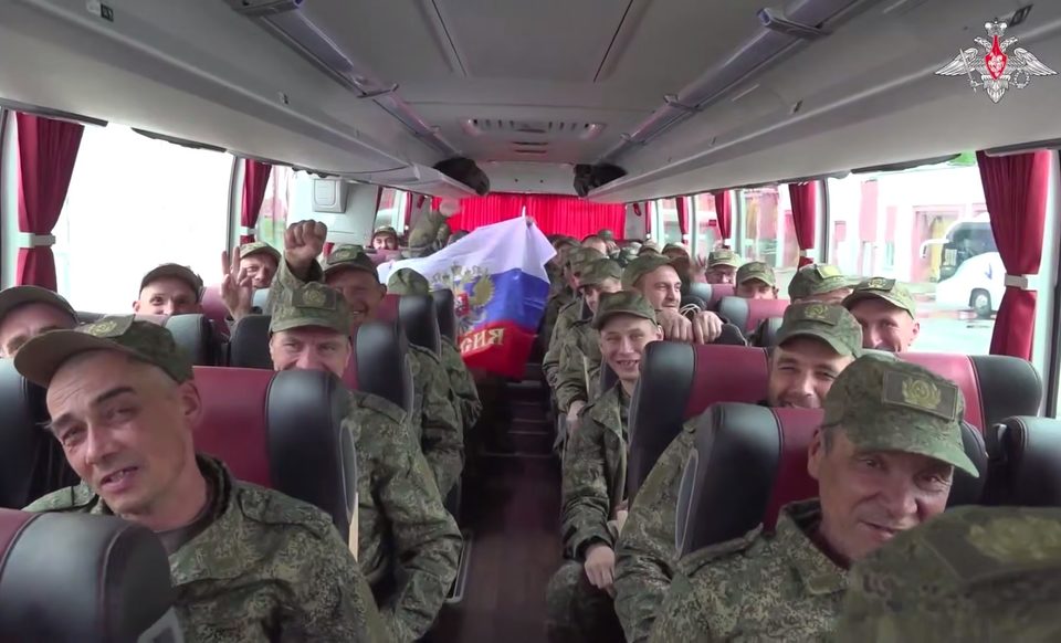 Военная операция на Украине, Общество