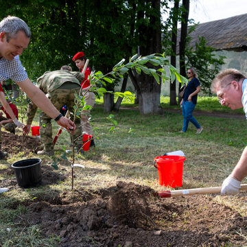 Общество, Дзержинский район, Полотняный Завод