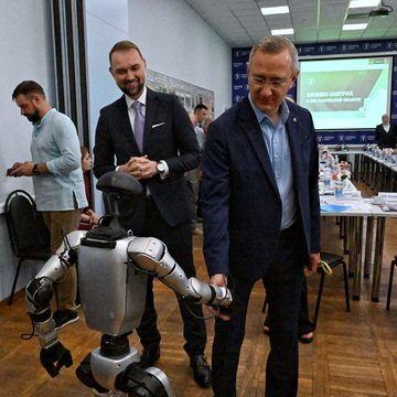 Экономика, Владислав Шапша