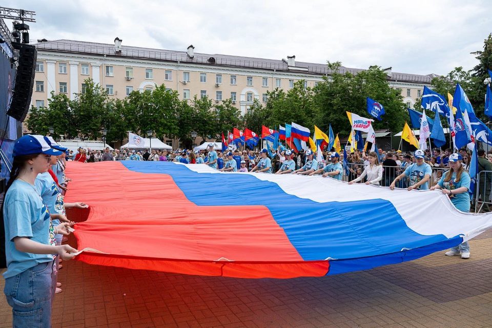 День России, Общество, Владислав Шапша