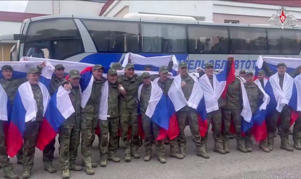 Военная операция на Украине, Общество
