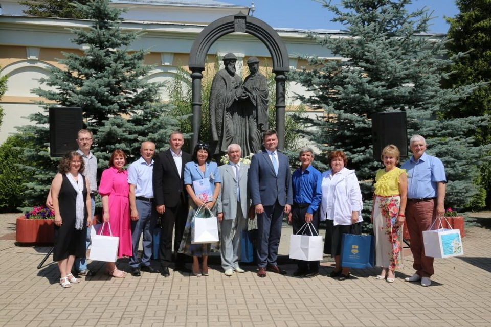 Общество