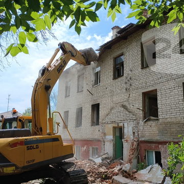Аварийное жилье, Общество