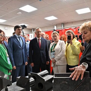 Образование, Общество