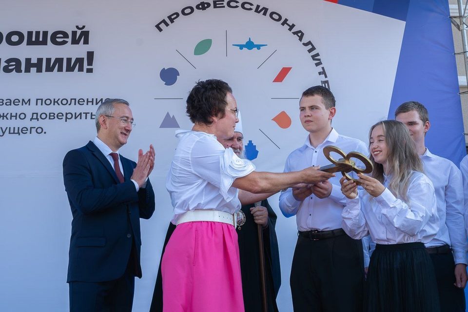 Образование, Общество, Боровский район, Калужская митрополия, Свято-Пафнутьев Боровский монастырь