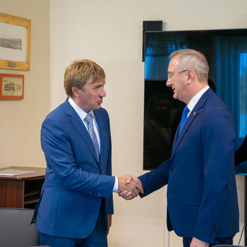 Общество