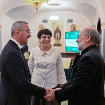 Мигранты, Общество, Владислав Шапша