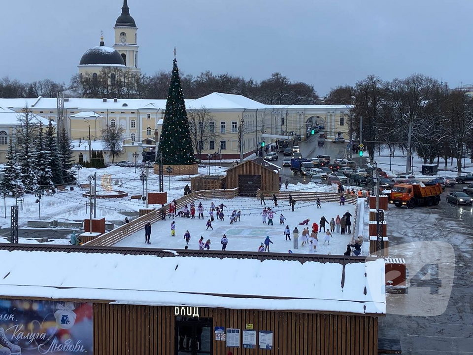Катки и коньки, Общество