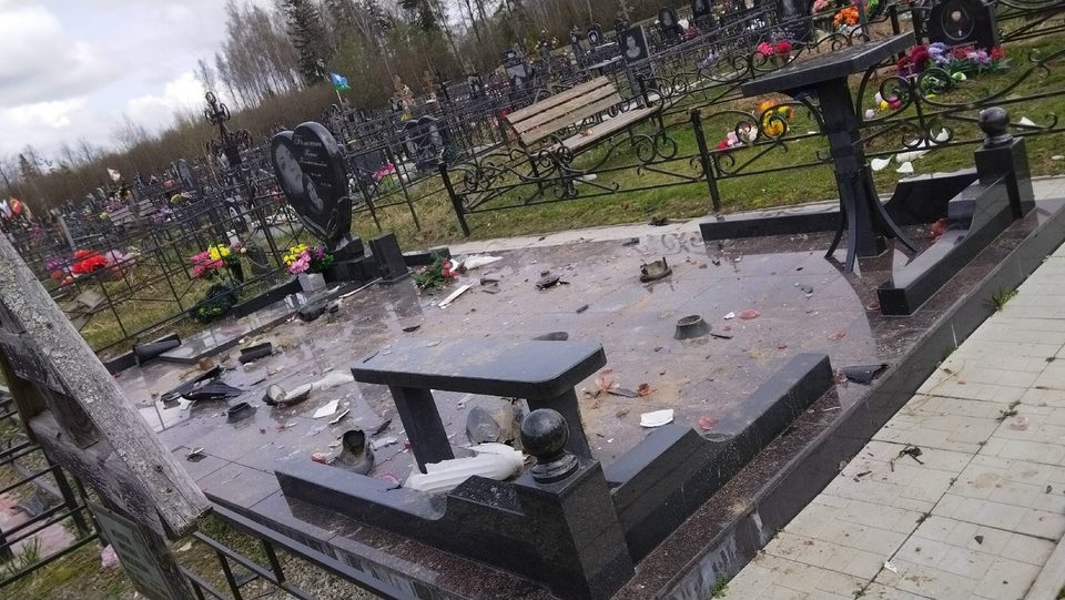 Вандалы, Кладбища, Криминал, Хулиганство, Думиничский район, Калужская область