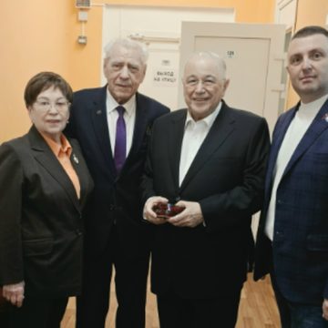 Общество, Николай Алмазов