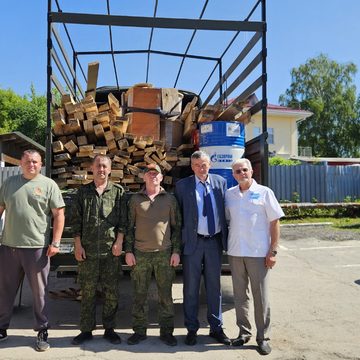 Гуманитарная помощь, Анна Чернова, Владимир Цуканов, Николай Владимиров, Областная клиническая стоматологическая поликлиника