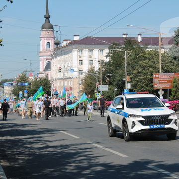 День ВДВ, Общество