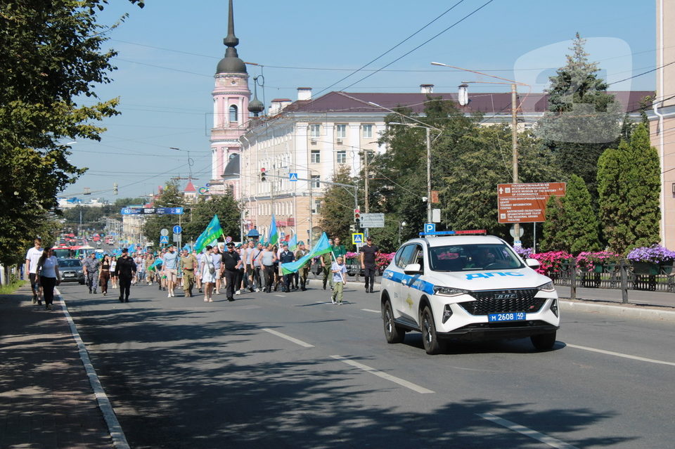 День ВДВ, Общество